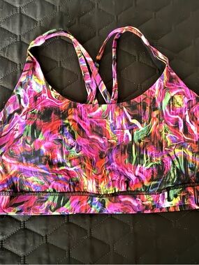 Lululemon Womens Size  14 Hyper Flow Pink Multi Energy Bra BN no tag